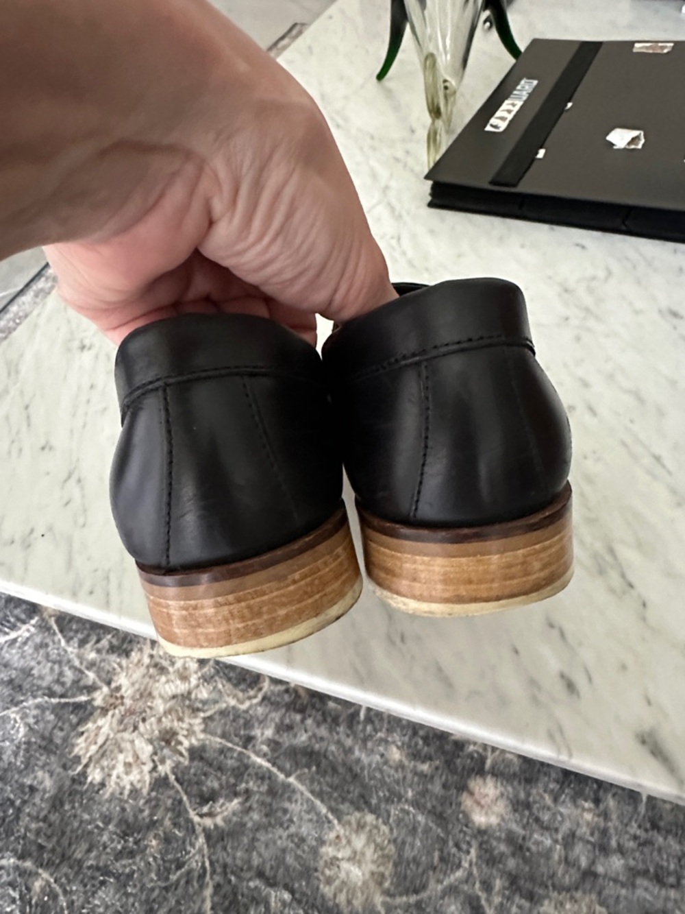 Everlane The Modern Classic Black Leather Loafers - Picture 2 of 9